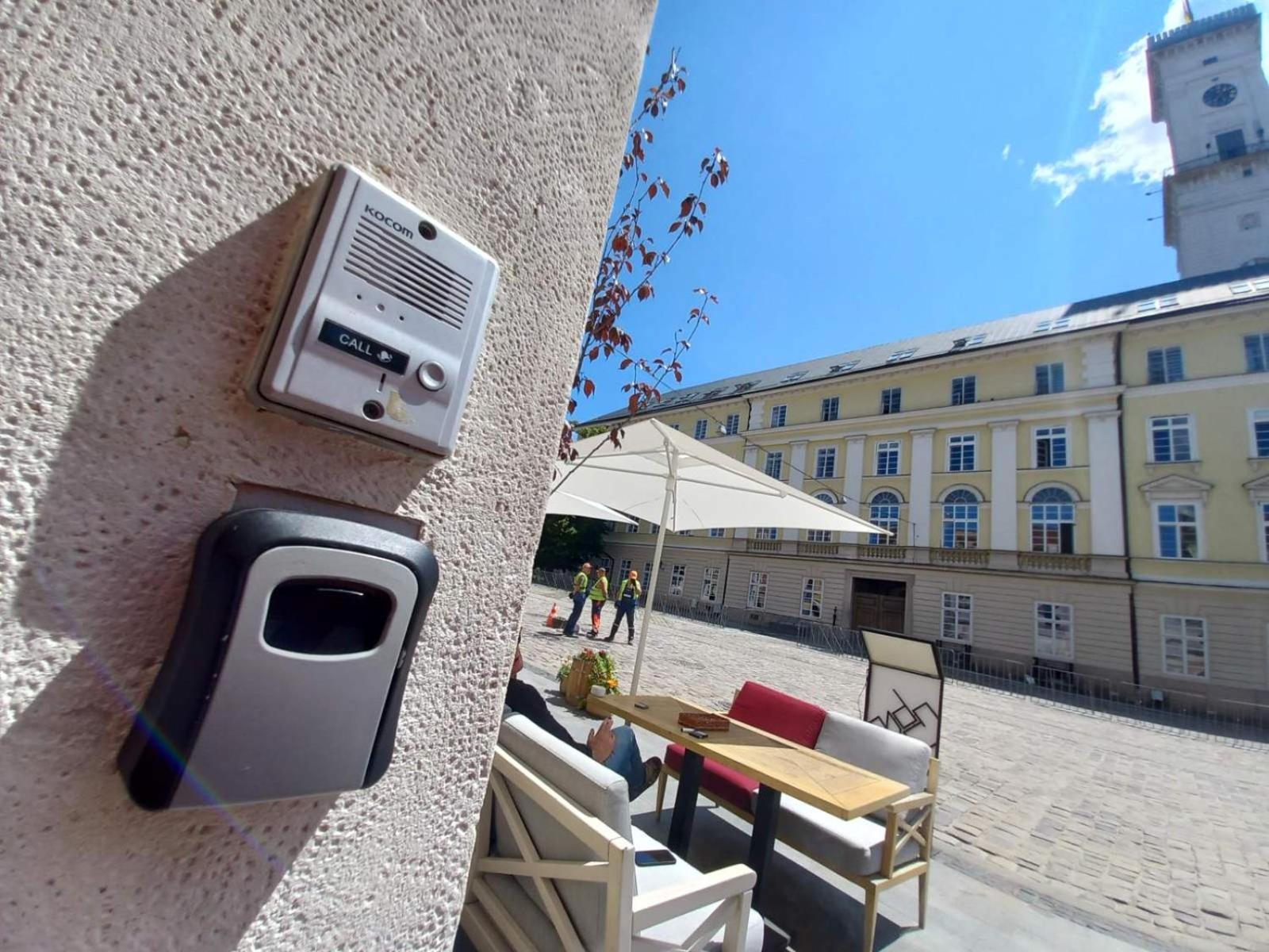 Peaceful Studio On Rynok Square Lviv Kültér fotó